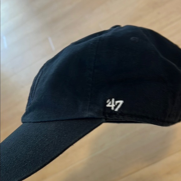 47 Black Baseball Cap with Curved Brim - Picture 2 of 8